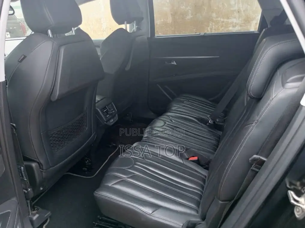 Peugeot 5008 2020 Gris