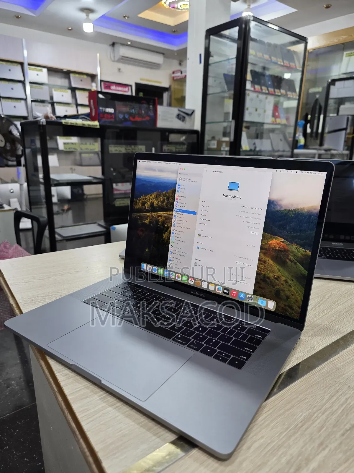 Ordinateur Portable Apple MacBook Pro 2018 16GB Intel Core I7 SSD 256GB