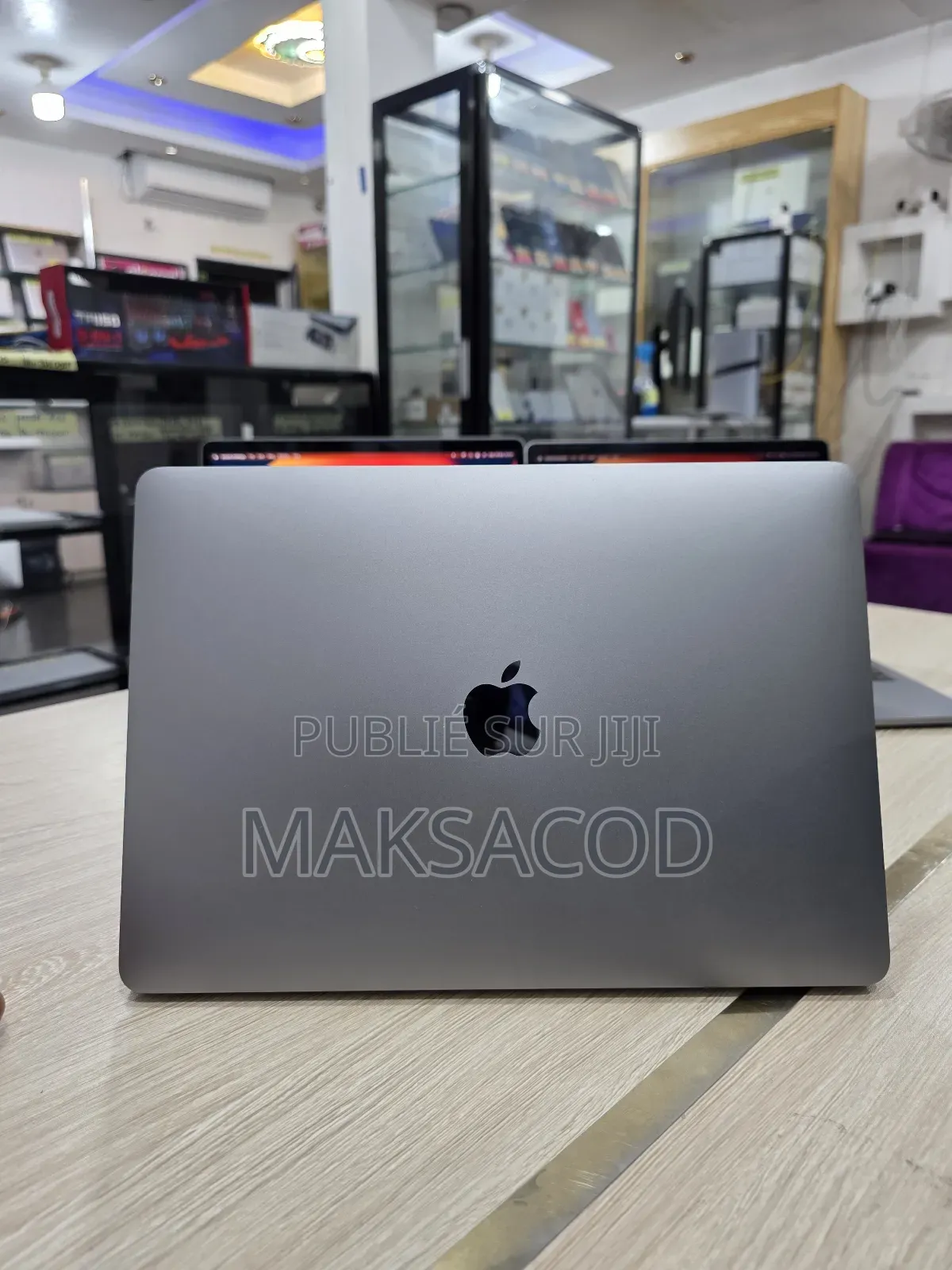 Ordinateur Portable Apple MacBook Pro 2017 16GB Intel Core I7 SSD 512GB