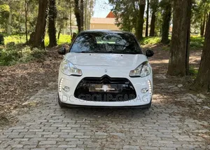 Photo - Citroen DS 3 2015 Blanc