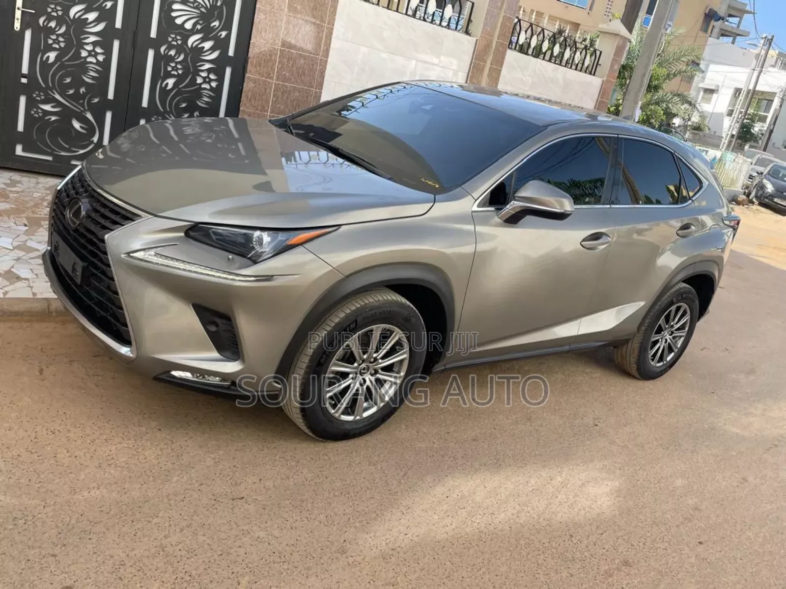 Lexus NX 200 AWD 2018 Gris