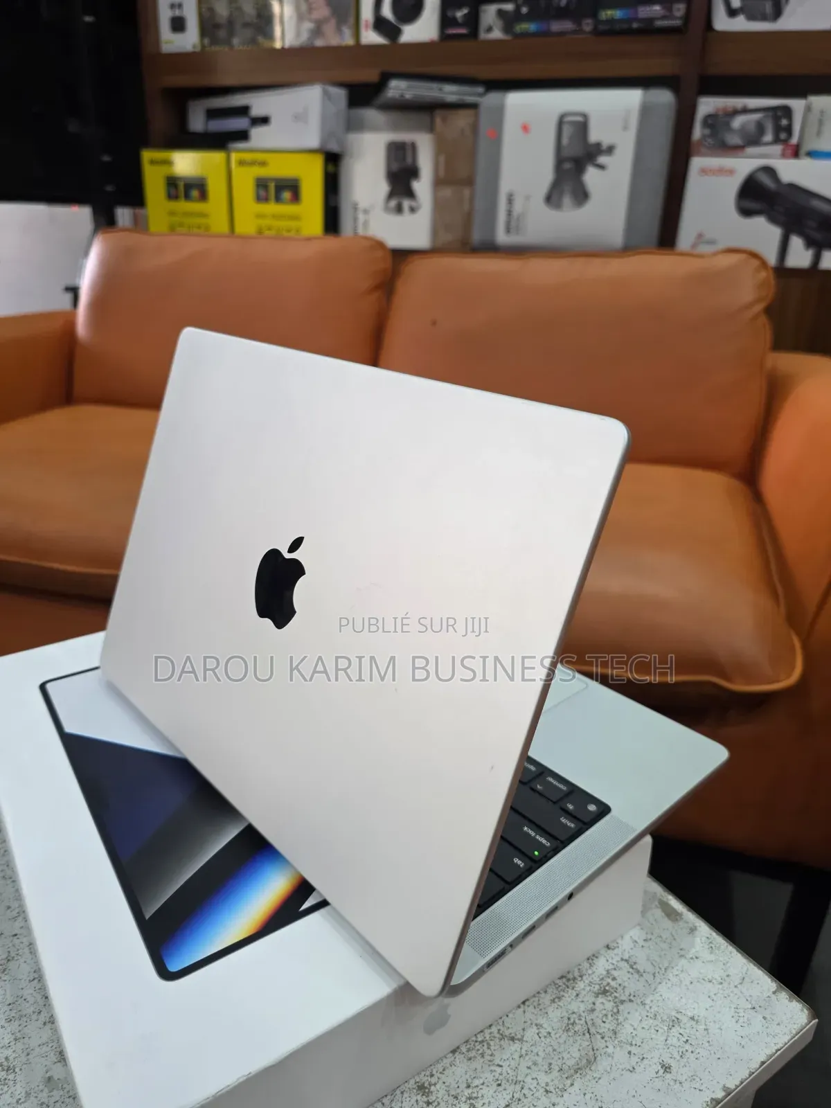 New Apple MacBook Pro 2021 M1 16GB Apple M1 Pro SSD 512GB