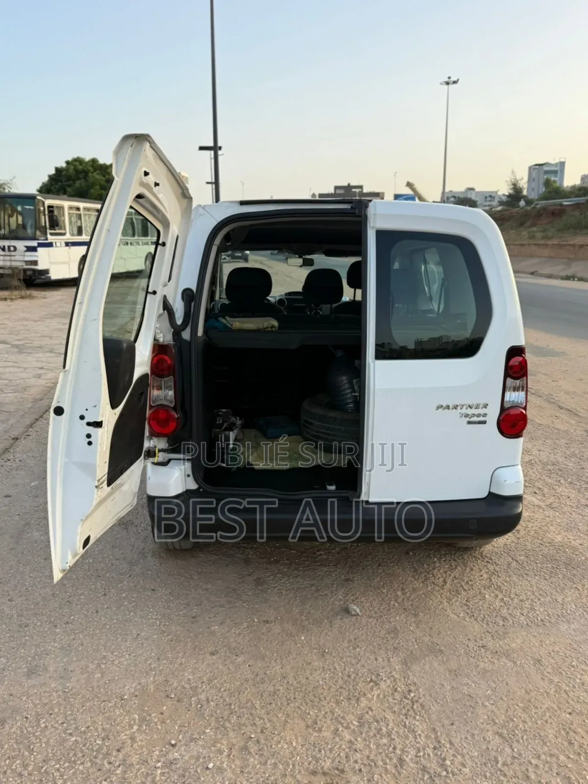 Peugeot Partenaire 2016 Blanc