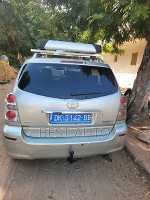 Toyota Verso 2010 Blue