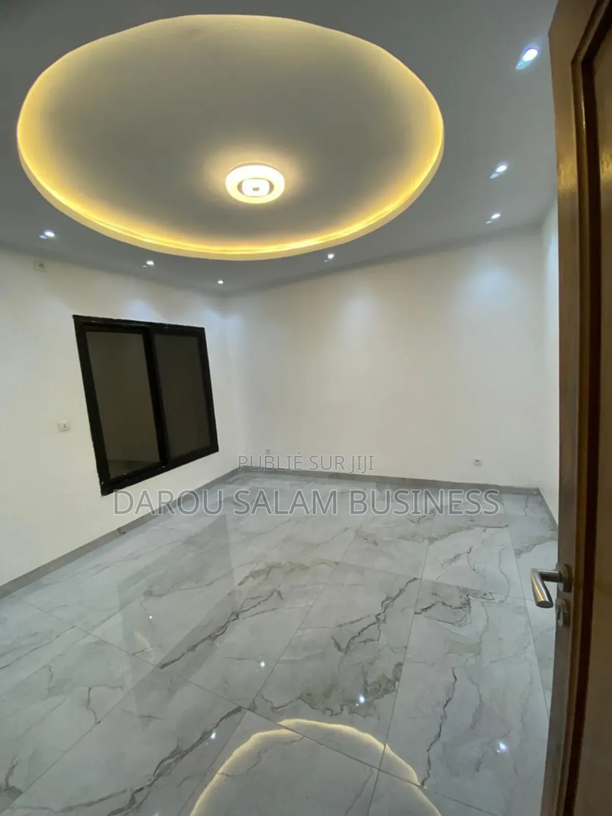 3chbre Appartement dans Liberté 6, Yoff à Vendre