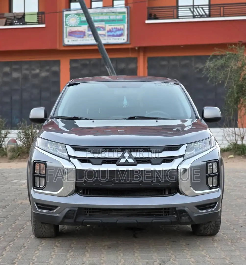 Mitsubishi RVR 2021 Gris