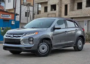 Photo - Mitsubishi RVR 2021 Gris