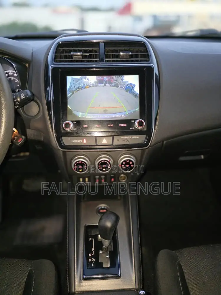 Mitsubishi RVR 2021 Gris