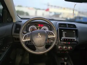 Mitsubishi RVR 2021 Gris