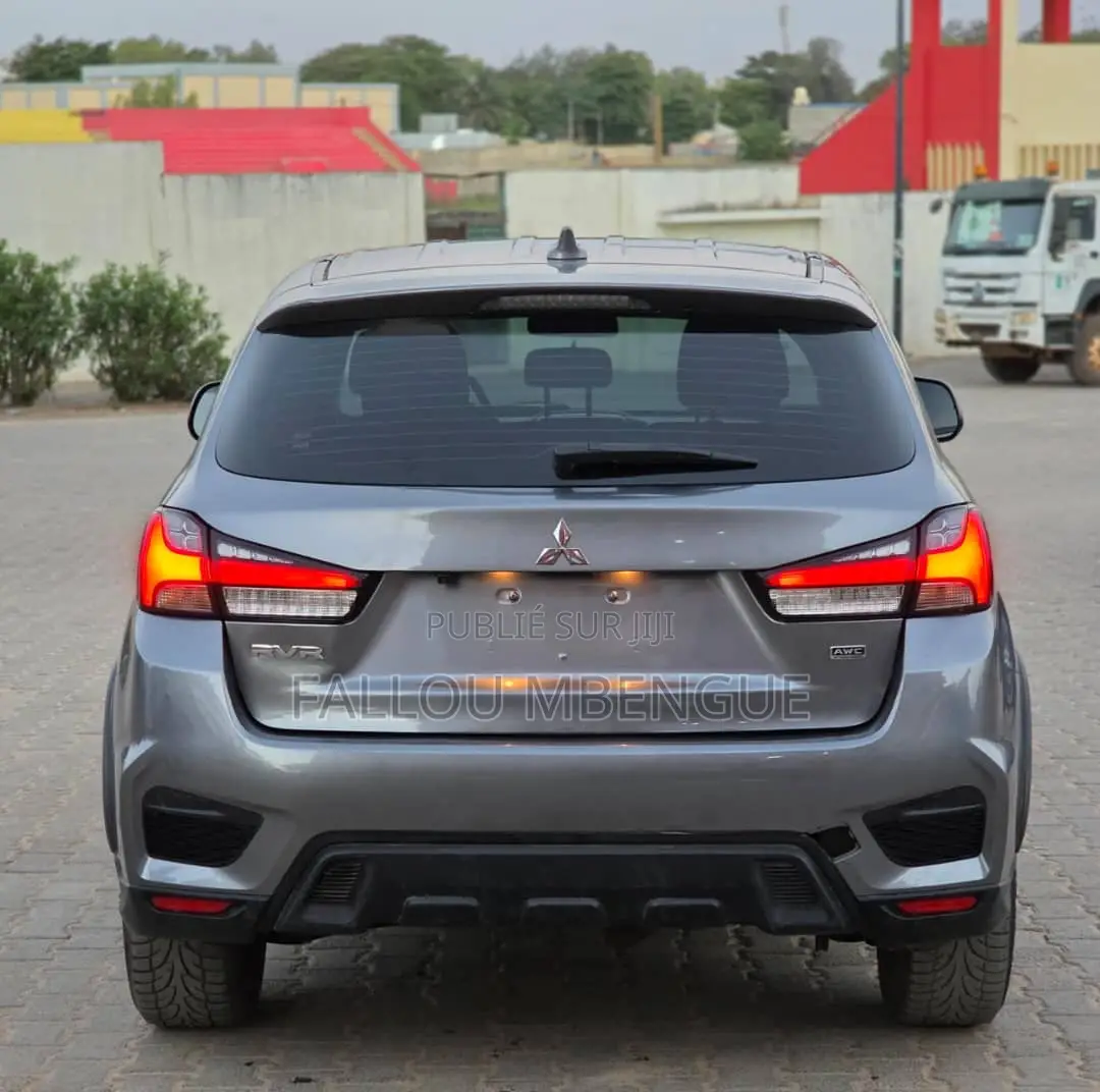 Mitsubishi RVR 2021 Gris