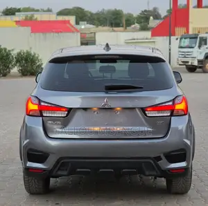 Mitsubishi RVR 2021 Gris