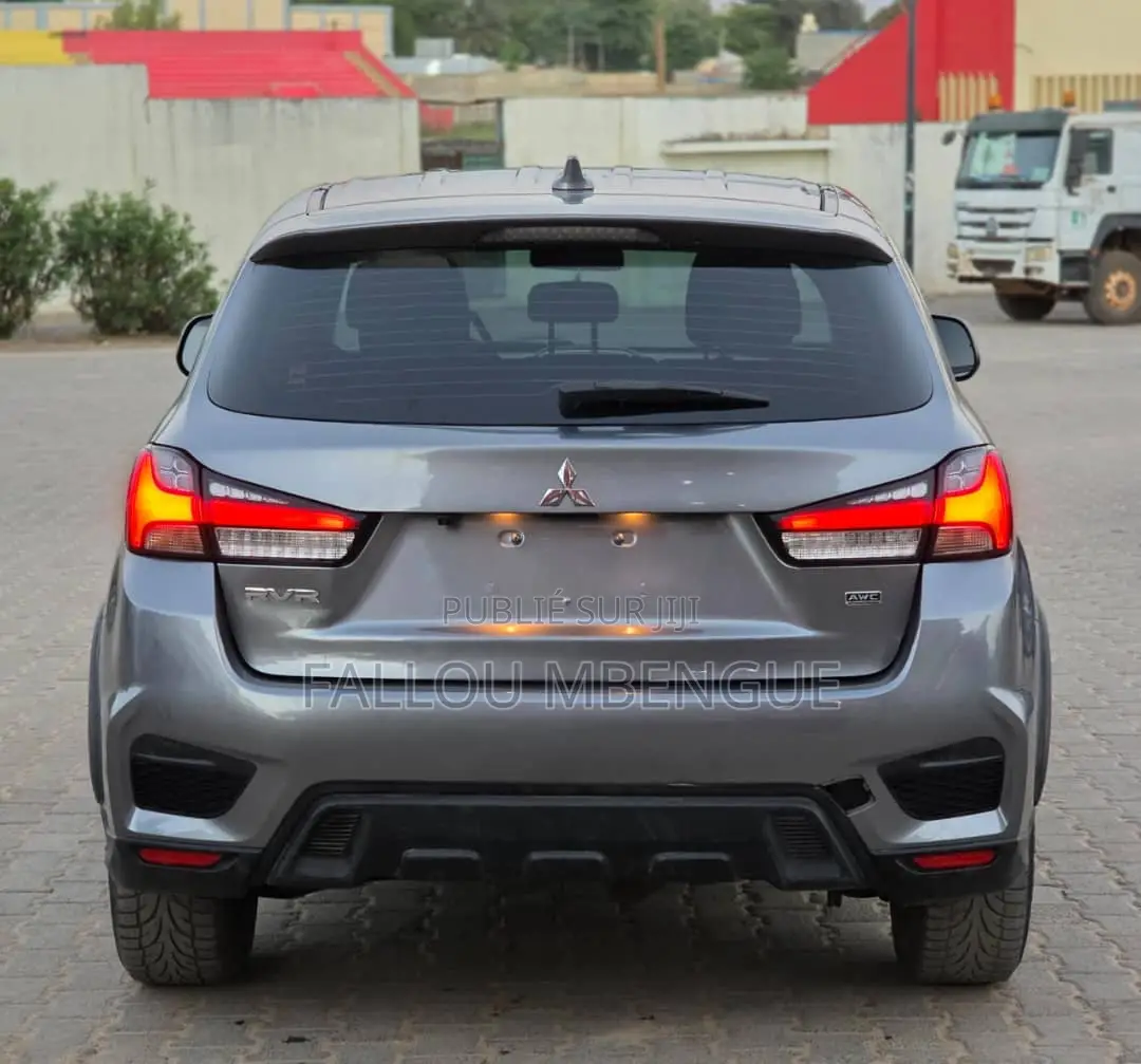 Mitsubishi RVR 2021 Gris