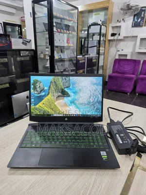 Photo - Ordinateur Portable HP Pavilion 15 16GB Intel Core I5 SSD 256GB