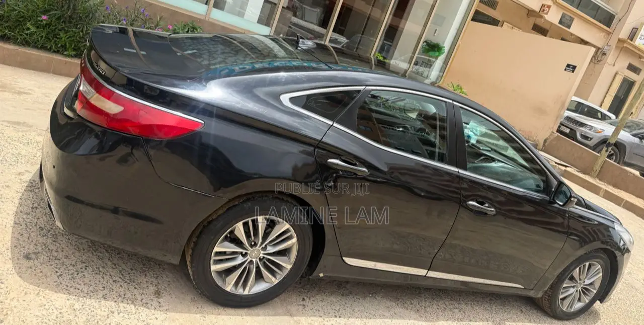 Hyundai Grandeur 2016 Black