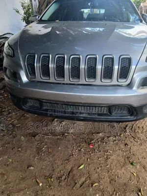 Photo - Jeep Cherokee Latitude 4x4 2016 Gris