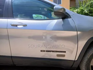 Jeep Cherokee Latitude 4x4 2016 Gris