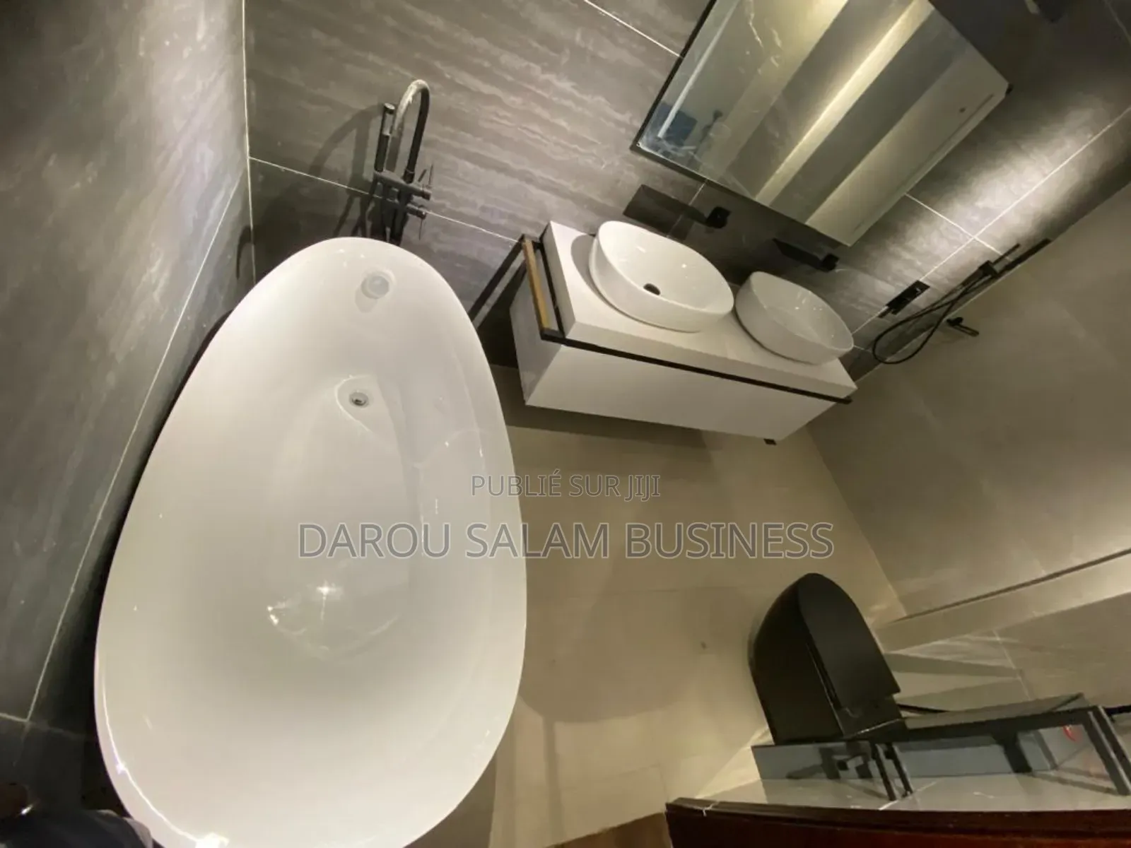 Furnished 3chbre Appartement dans Alka, Yoff à Vendre