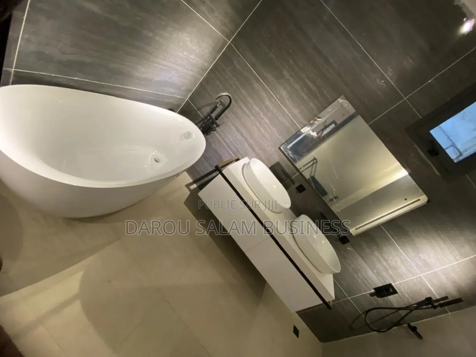 Furnished 3chbre Appartement dans Alka, Yoff à Vendre