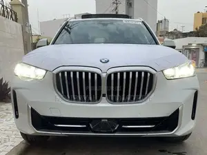 Photo - BMW X5 xDrive40i 2024 Black