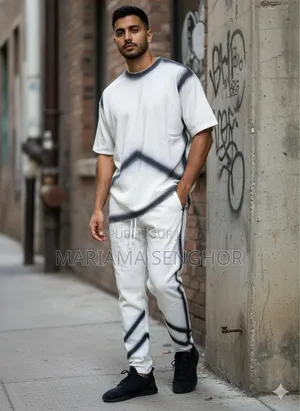 Photo - Vente De Vêtements Homme