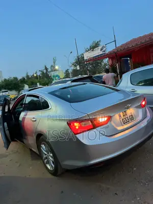 Chevrolet Malibu 2017 Gris