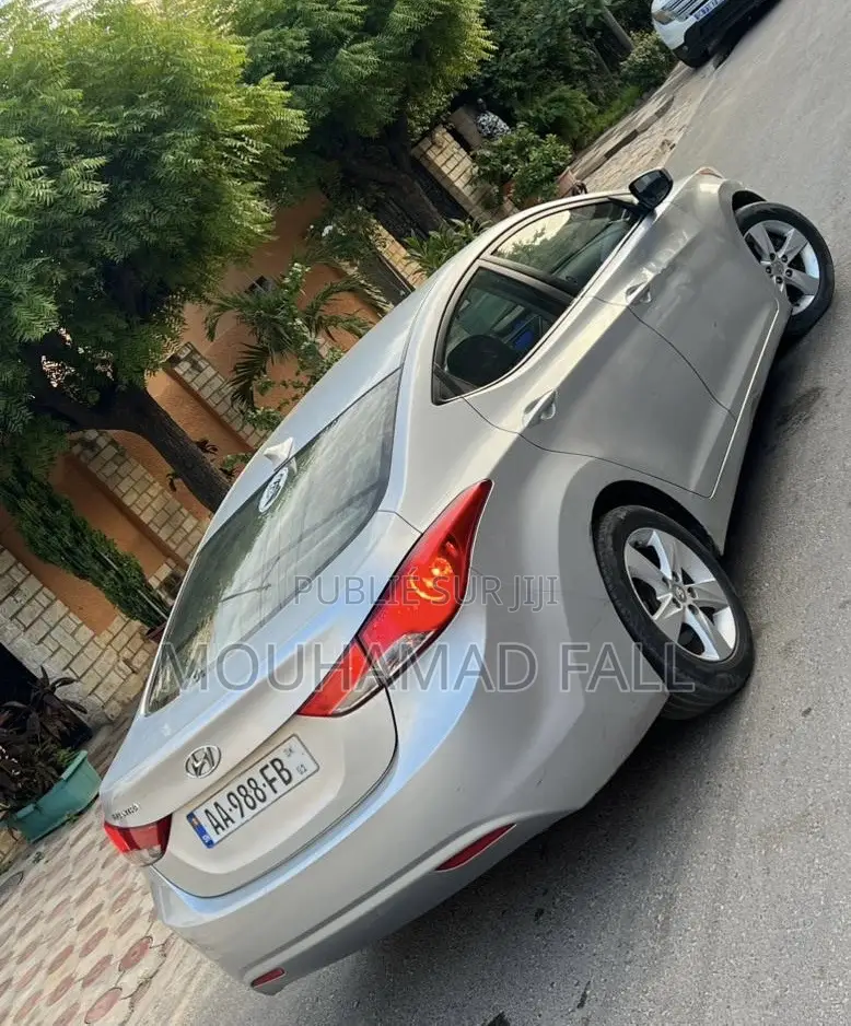 Hyundai Elantra SE Coupe FWD (1.8L 4cyl 6A) 2013 Gris