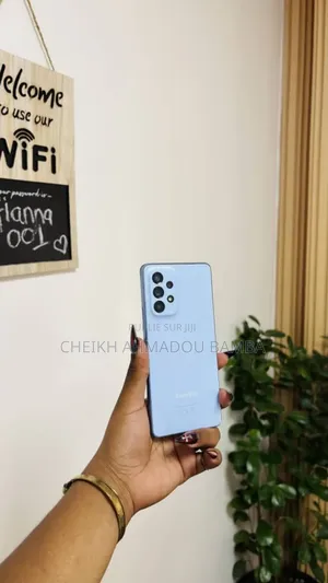 Photo - New Samsung Galaxy A53 5G 128 GB Blue