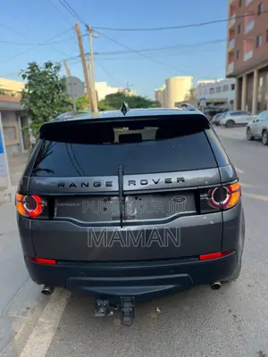 Land Rover Discovery 2018 Gris