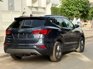 Photo - Hyundai Santa Fe Limited AWD 2017 Blue