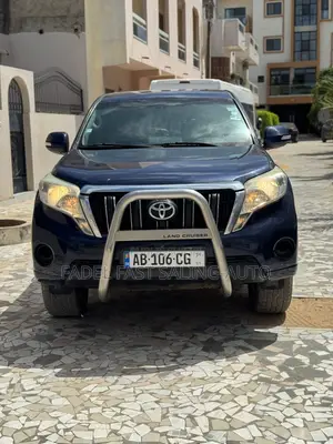 Photo - Toyota Land Cruiser Prado 2015 Blue