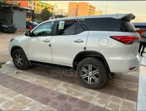 New Toyota Fortuner 4.0 RWD 2024 Black