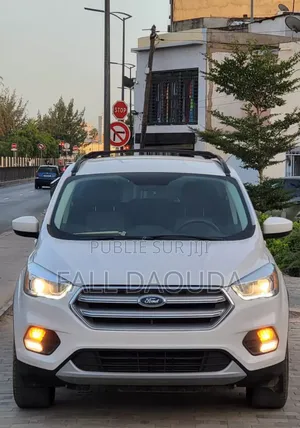 Photo - Ford Escape 2017 Blanc
