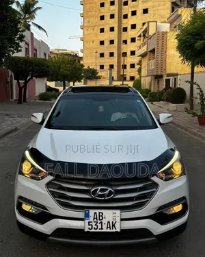 Photo - Hyundai Santa Fe 2017