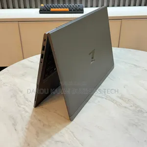 New HP ZBook Firefly 14 G7 16GB Intel Core I5 SSD 256GB