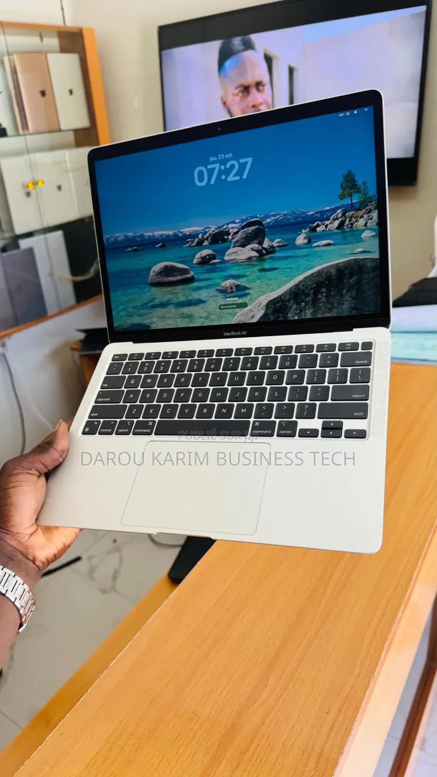 New Apple MacBook Air 2020 M1 8GB Apple M1 SSD 256GB