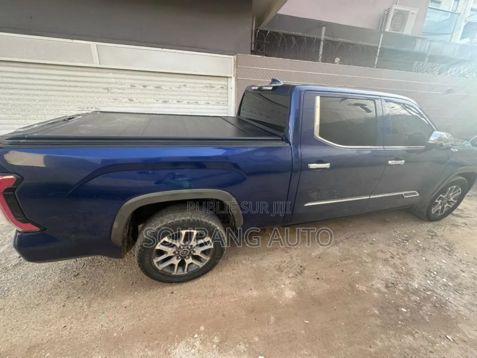 Toyota Tundra Limited CrewMax 6.5' Bed 2023 Blue