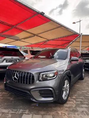 Photo - Mercedes-Benz GLB-Class GLB 250 4MATIC 2020 Gris