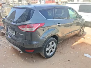 Ford Escape 2014 Gris