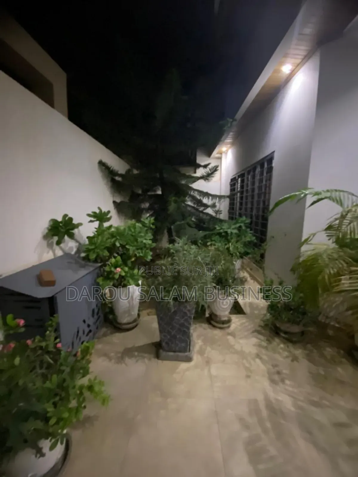 6chbre Maison dans Mamelles, Yoff à Louer