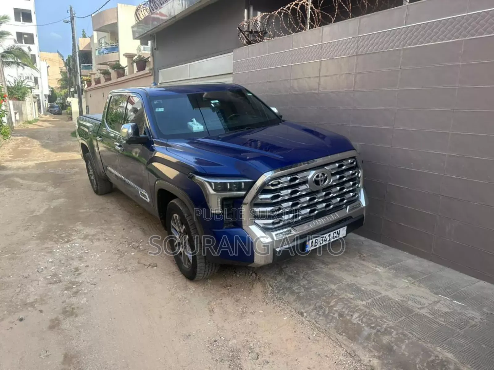 Toyota Tundra Limited CrewMax 6.5' Bed 2023 Blue