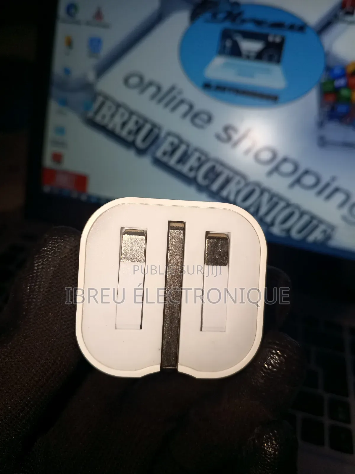 Chargeur iPhone Original Version Américaine  25w –