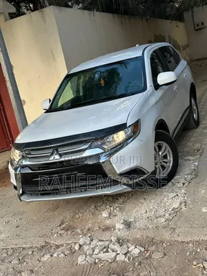 Photo - Mitsubishi Outlander 2017 Blanc
