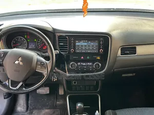 Mitsubishi Outlander 2017 Blanc