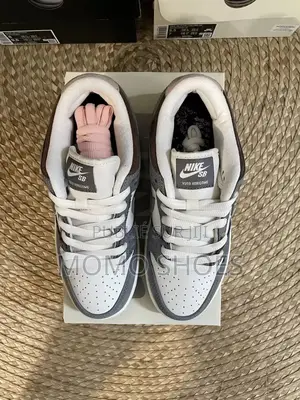 Chaussures Nike Dunk Low