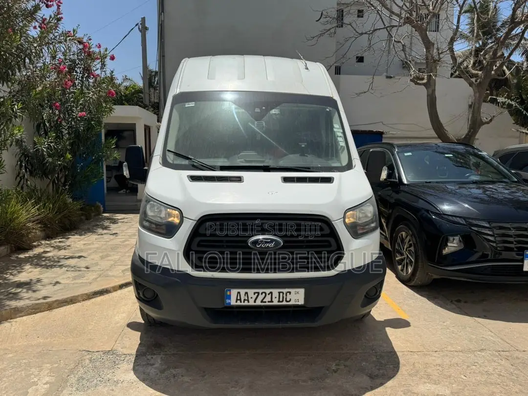 Ford Transit 2021 Blanc