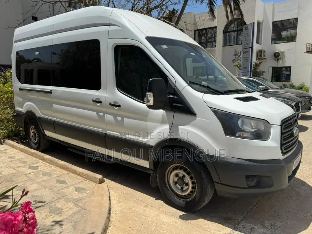 Ford Transit 2021 Blanc