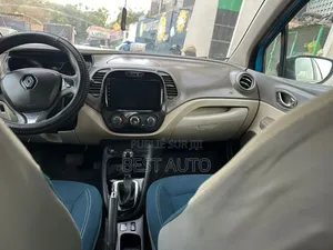 Renault Captur 2018 Blue