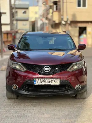 Photo - Nissan Qashqai 2015 Rouge