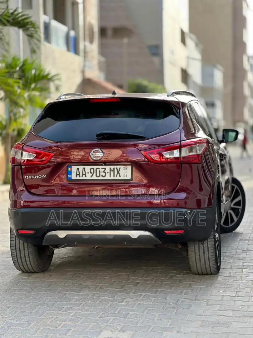 Nissan Qashqai 2015 Rouge