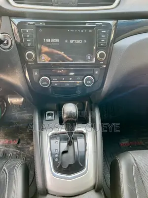 Nissan Qashqai 2015 Rouge